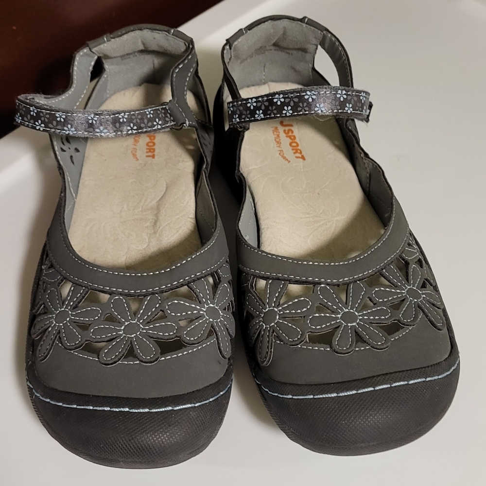 JSport Peony by JAMBU GREY SANDALS SZ 8.5